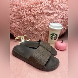 Micheal Kors slides